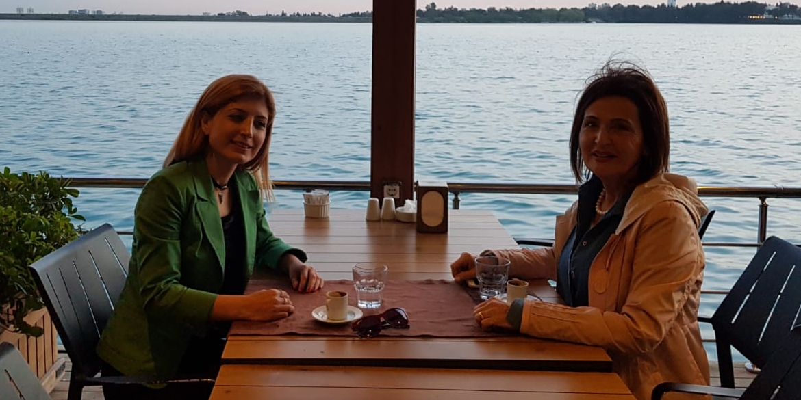 Seyhan Barajı Kıyısında